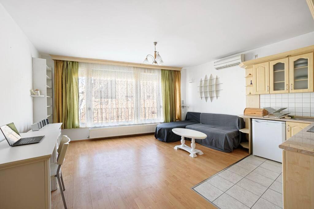 Lovely Apartment In City Centre For 4 Guests Βουδαπέστη Εξωτερικό φωτογραφία